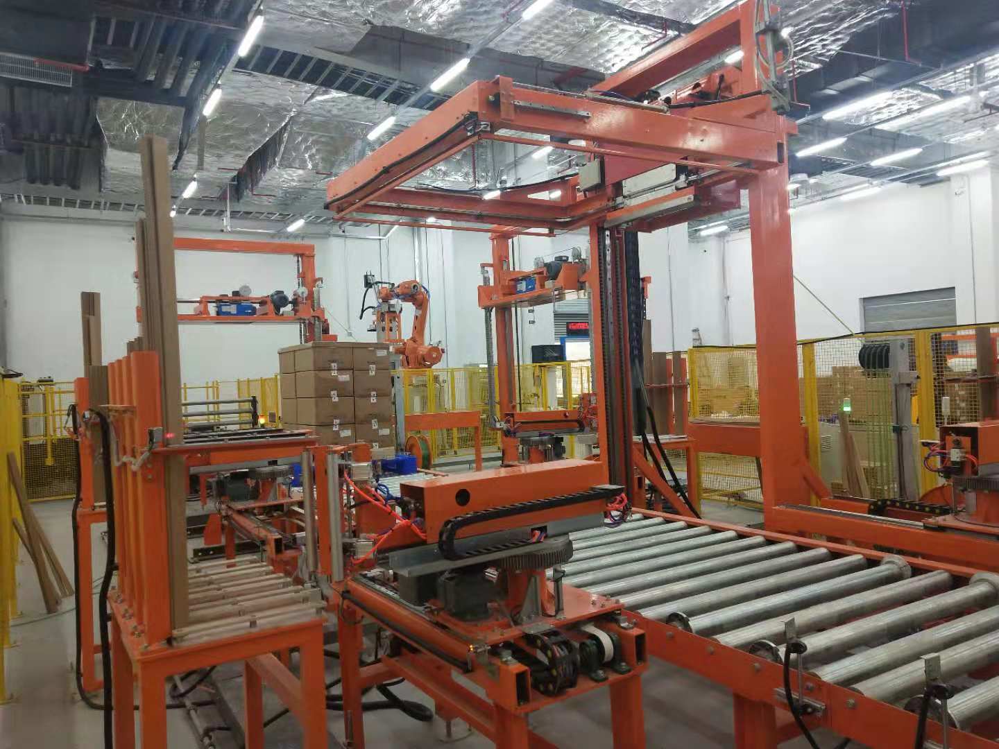 Full Automatic Extended Corner Protection Horizontal Strapping Machine