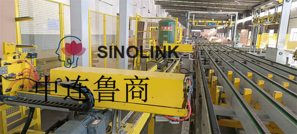 Fully automatic unmanned automatic extended paper corner protection machine