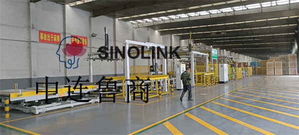 Automatic suction protective cardboard (protection wood board) truss manipulator