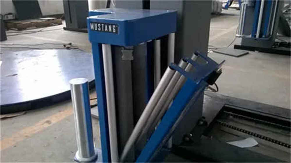Semi Automatic Pallet Wrapping Machine