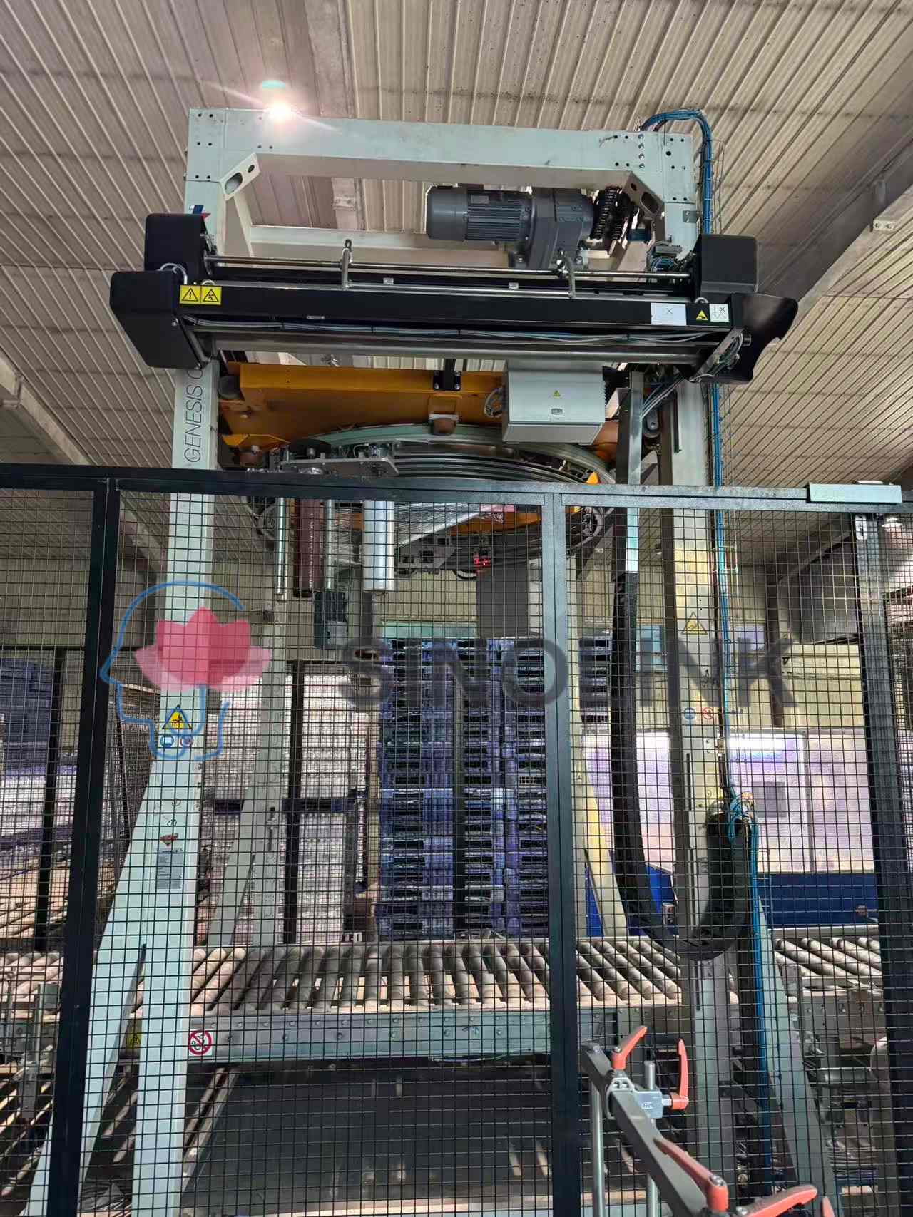 Ring wrapping machine, turntable wrapping machine