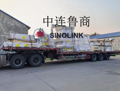 The automatic packaging line of new energy cells is qualified for packaging and delivery.