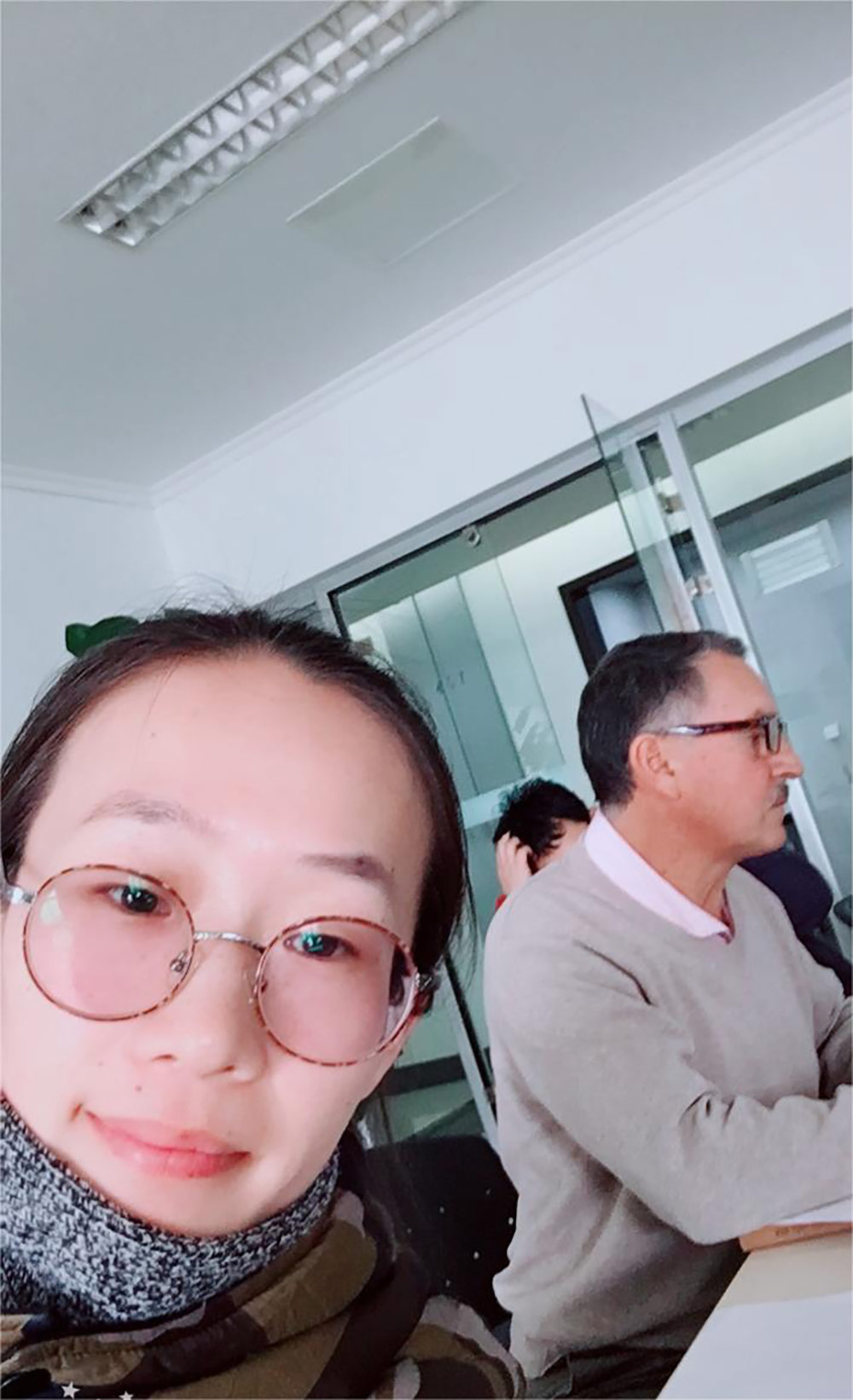 Clients From Ecuador For Signing The Agreement On The Order Of Project Of Automatic Stacking, Bundling, Winding and Corner Protection Packaging System Clients From Ecuador For Signing The Agreement On The Order Of Project Of Automatic Stacking, Bundling, Winding and Corner Protection Packaging System