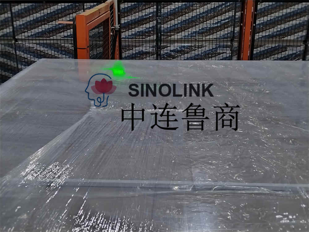 Automatic six-sided pre-stretch wrapping machine for plate building materials Automatic six-sided pre-stretch wrapping machine for plate building materials